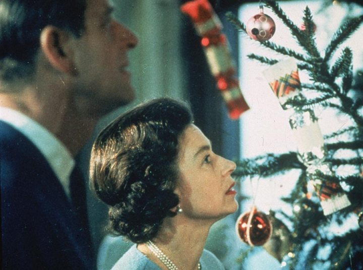 queen-prince-philip-christmas-decorations-a